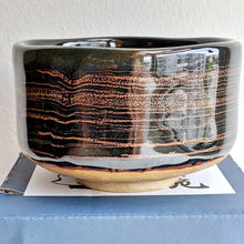 Load image into Gallery viewer, Black X Gold Minoyaki Matcha Bowl
