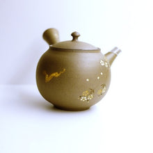Load image into Gallery viewer, Tokoname-Yaki Rabbit Kyushu Handmade Tea Pot
